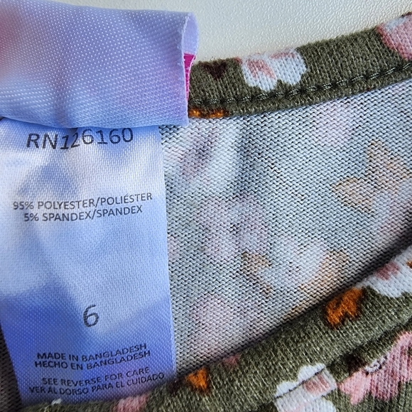 Little Lass Green and Pink Casual Dress with Short Sleeves and Crew Neck - Picture 6 of 8